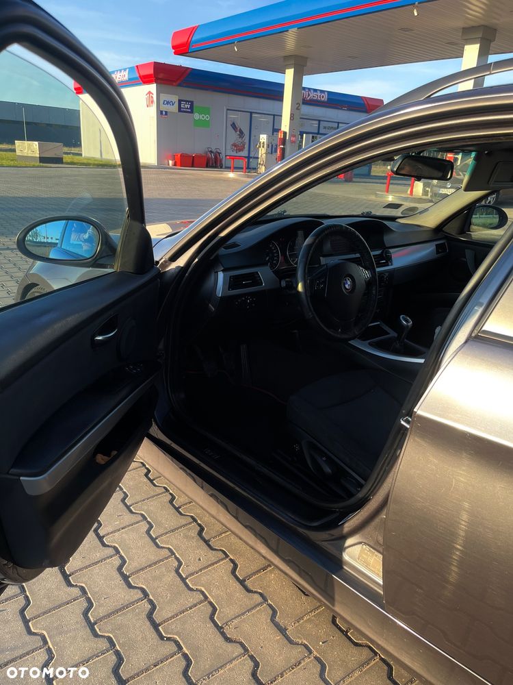 BMW Seria 3 320d DPF - 6