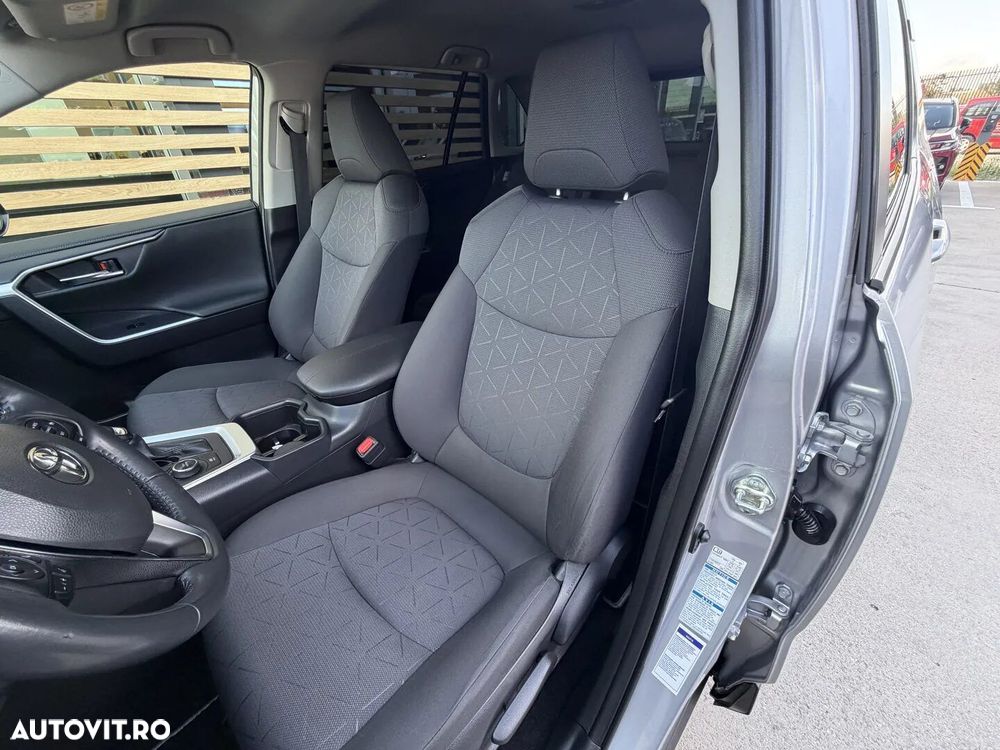 Toyota RAV4 - 16