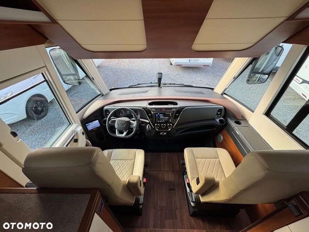 Carthago Liner for Two Iveco I 53L - 17