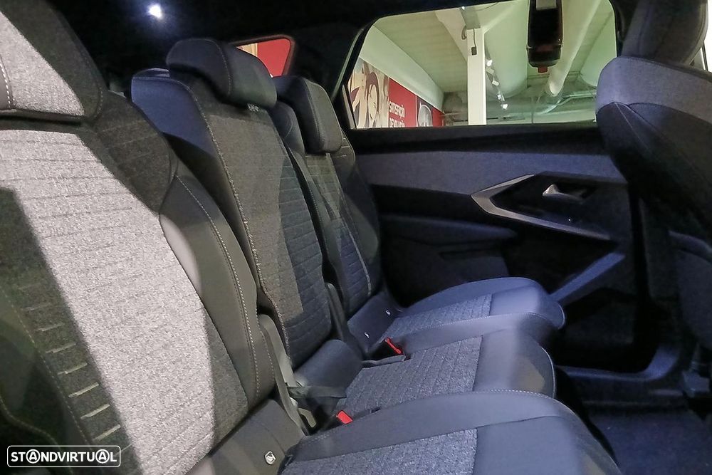 Peugeot 5008 1.2 Hybrid Allure e-DCS6 - 14