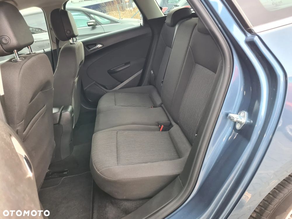 Opel Astra 1.4 Turbo Design Edition - 19