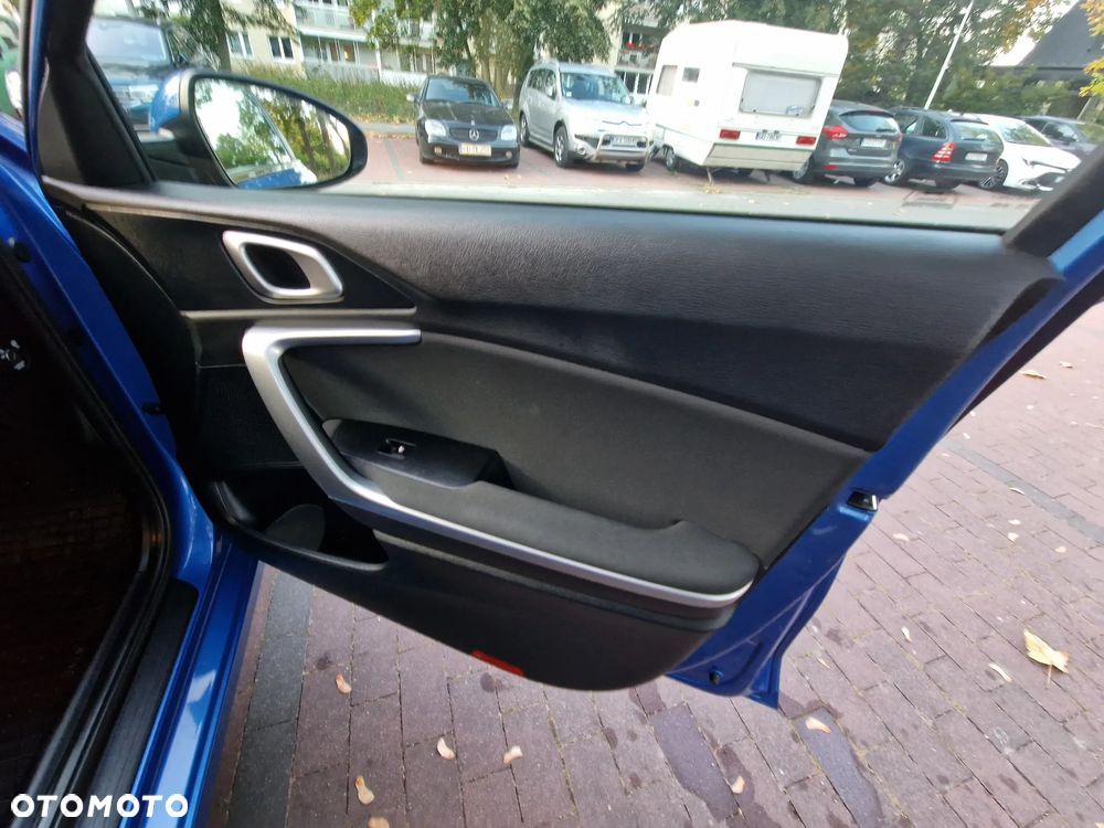 Kia Ceed - 26