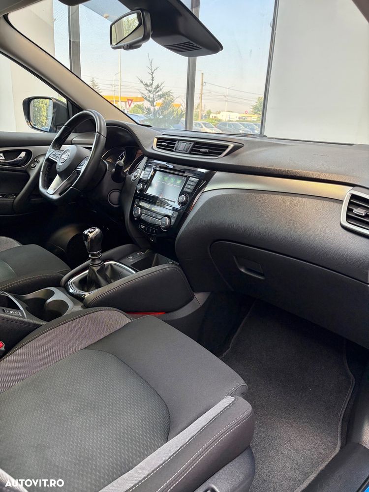 Nissan Qashqai 1.3 DIG-T N-CONNECTA - 11