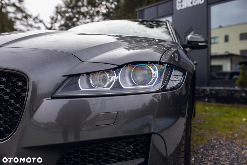 Jaguar XF 2.0 i4D R-Sport - 13