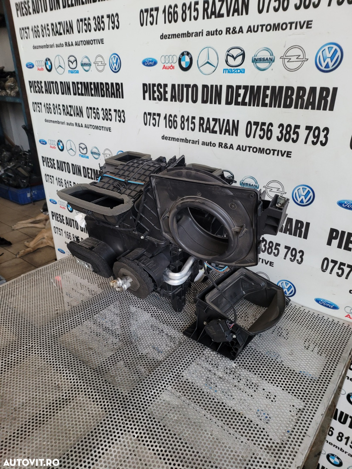 Carcasa Aeroterma Bord RadiatorBord Renault Master An 2019-2020-2021-2022 Volan Stanga Model Cu Cli - 4