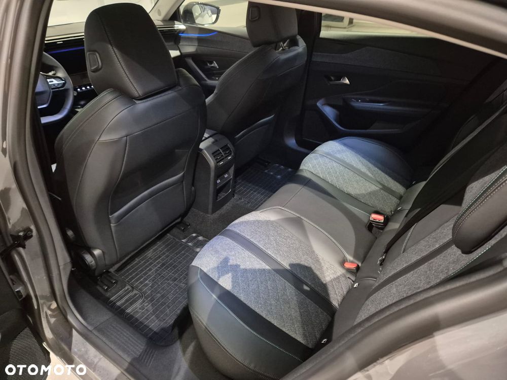 Peugeot 408 1.2 PureTech Allure S&S EAT8 - 9