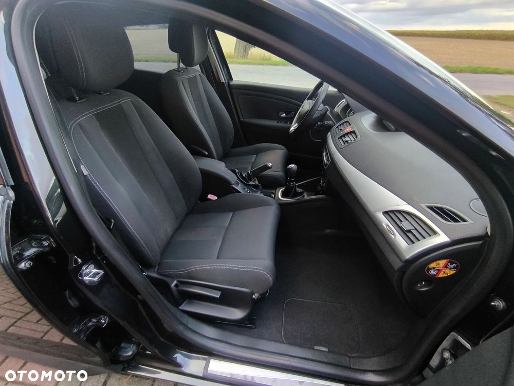 Renault Megane 1.6 16V 110 LIMITED - 11