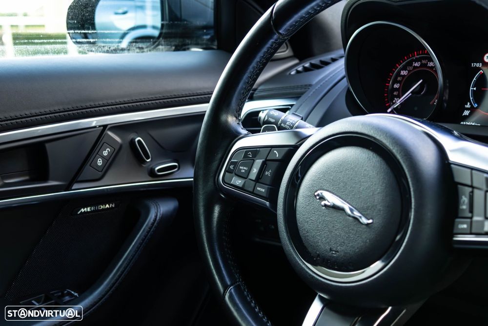 Jaguar F-Type 2.0 i4 R-Dynamic - 22