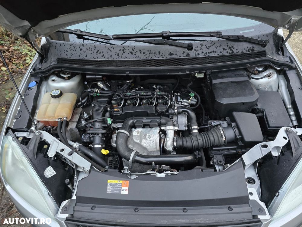 Ford Focus 1.6 TDCi Ambiente - 4