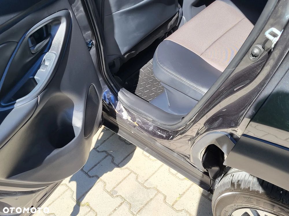 Toyota Yaris Cross Hybrid 1.5 Executive AWD - 32