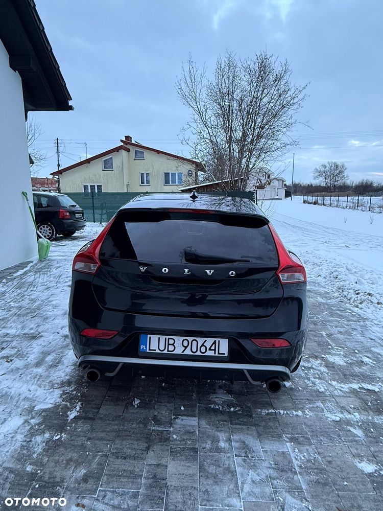 Volvo V40 D2 R Design - 4