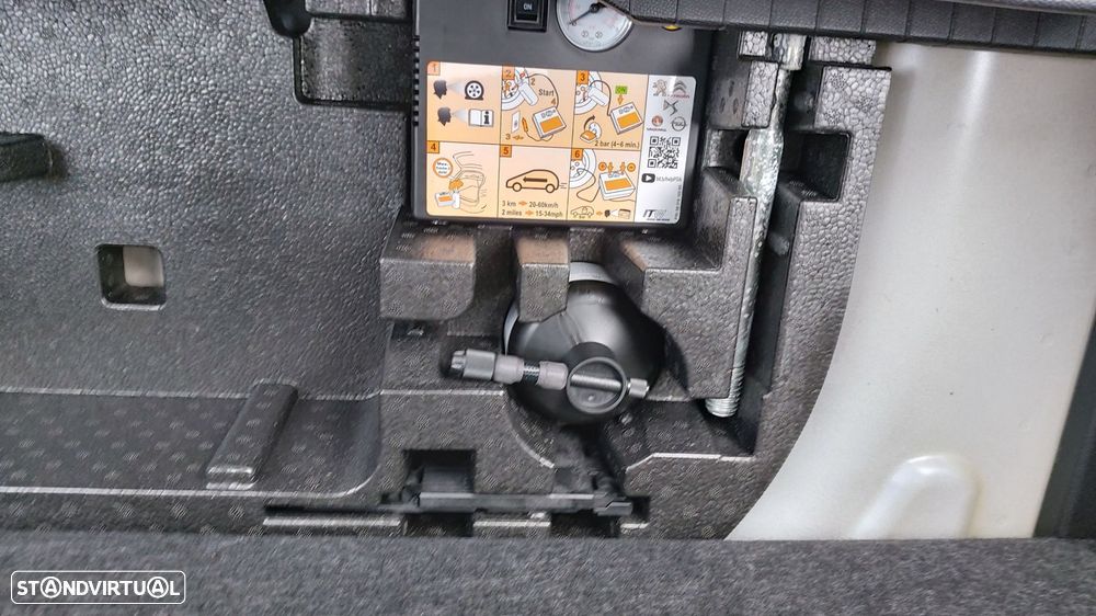 Peugeot e-2008 50 kWh GT Pack - 26