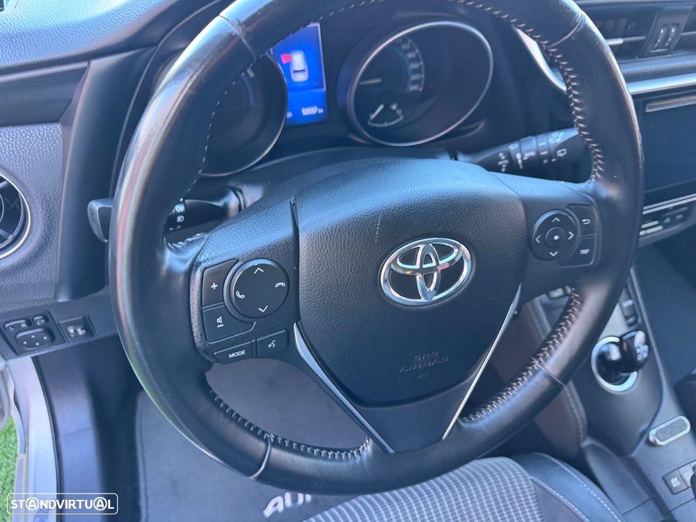 Toyota Auris Touring Sports 1.8 HSD Exclusive +Sky+Navi - 23