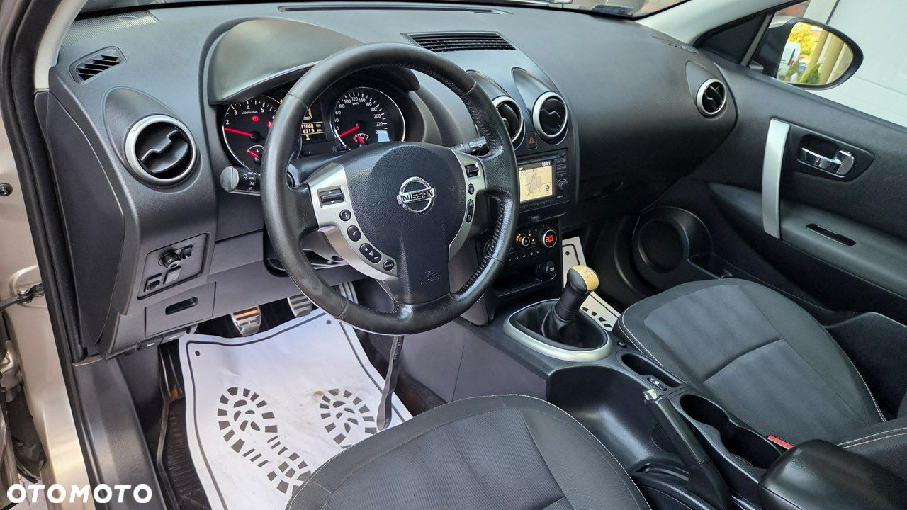 Nissan Qashqai - 16