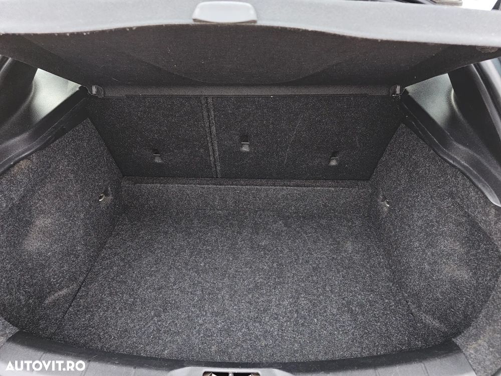 Volvo V40 D2 Linje Svart - 15