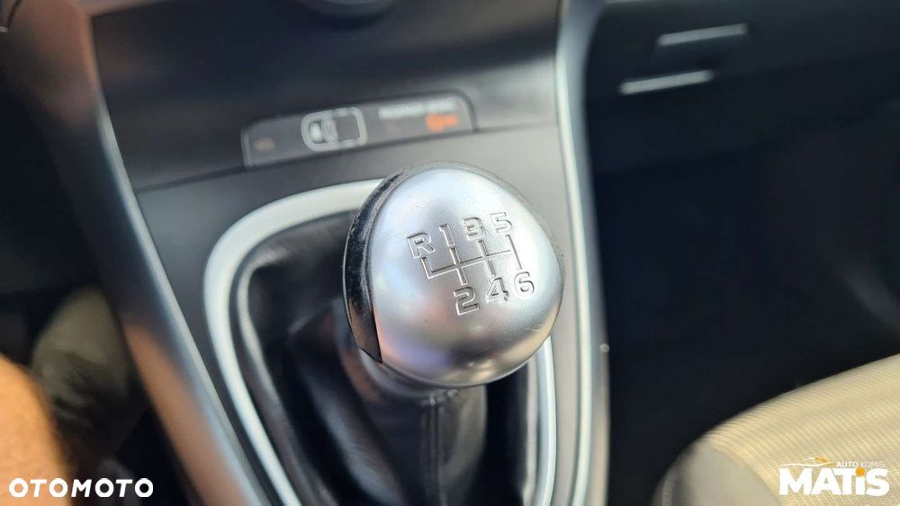 Toyota Verso - 36
