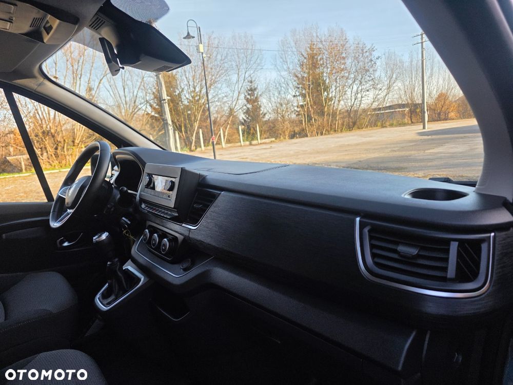 Renault Trafic - 22