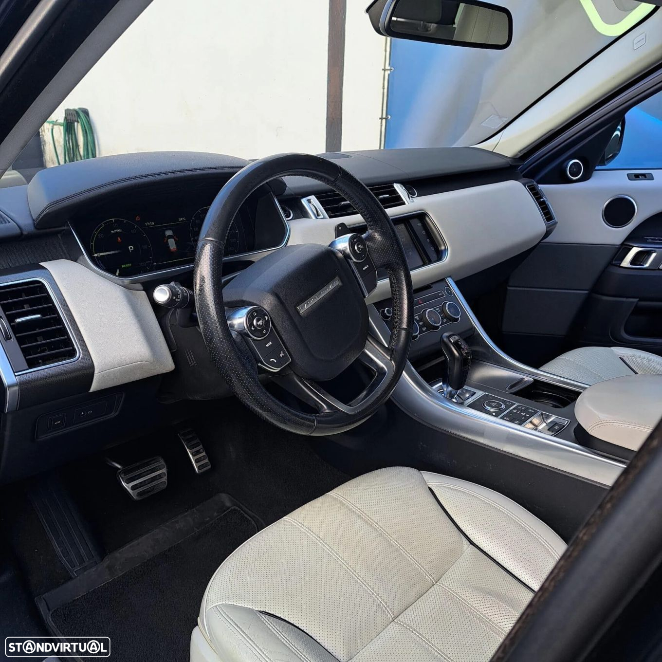 Land Rover Discovery Sport - 23