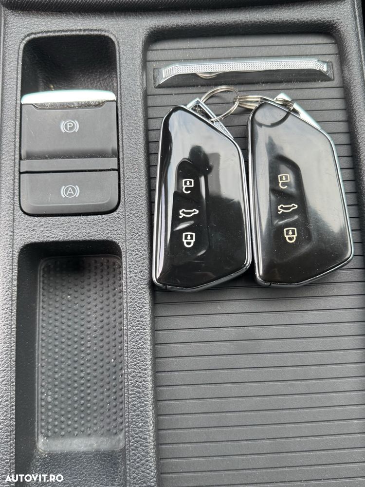 Skoda Octavia 2.0 TDI DSG Tour - 23