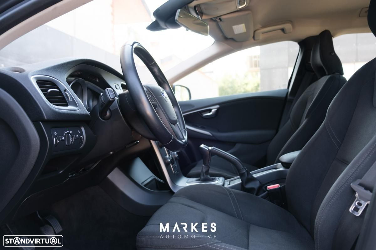 Volvo V40 1.6 D2 Momentum - 6
