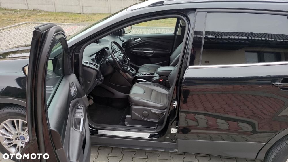 Ford Kuga 2.0 TDCi 2x4 Titanium - 20