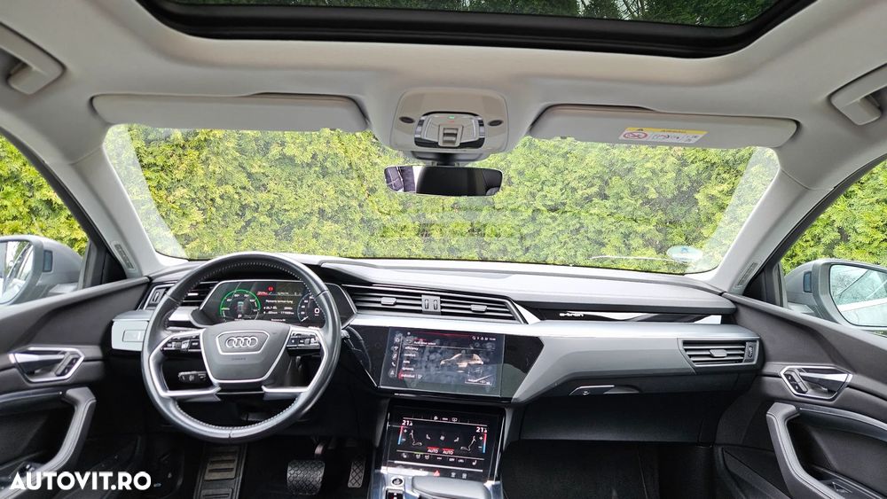 Audi e-tron 55 quattro - 14
