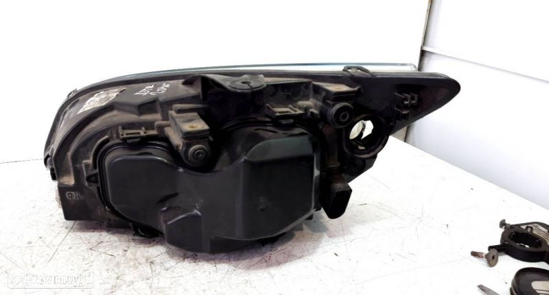 Farol Direito Ford Focus Ii (Da_, Hcp, Dp) - 2