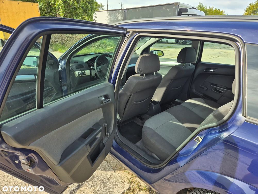 Opel Astra 1.9 CDTI - 10