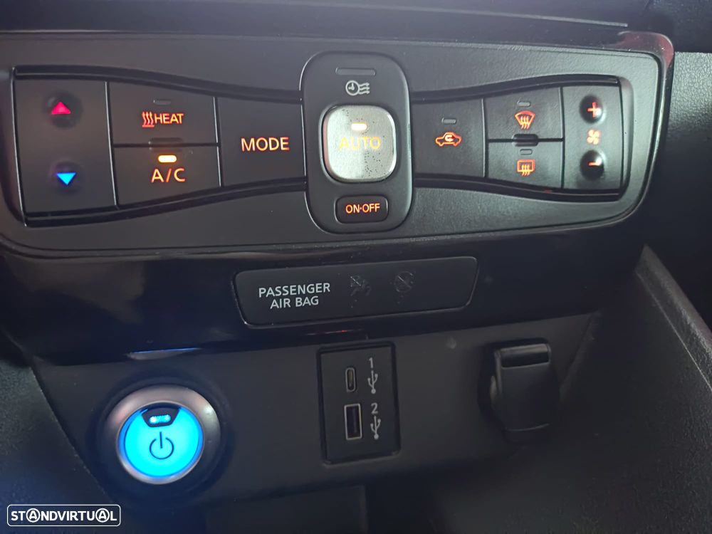 Nissan Leaf Tekna ProPilot Park - 14
