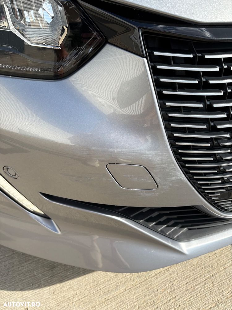 Peugeot 208 e-208 Allure - 18