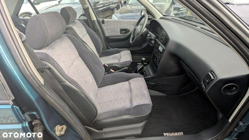 Peugeot 405 - 16