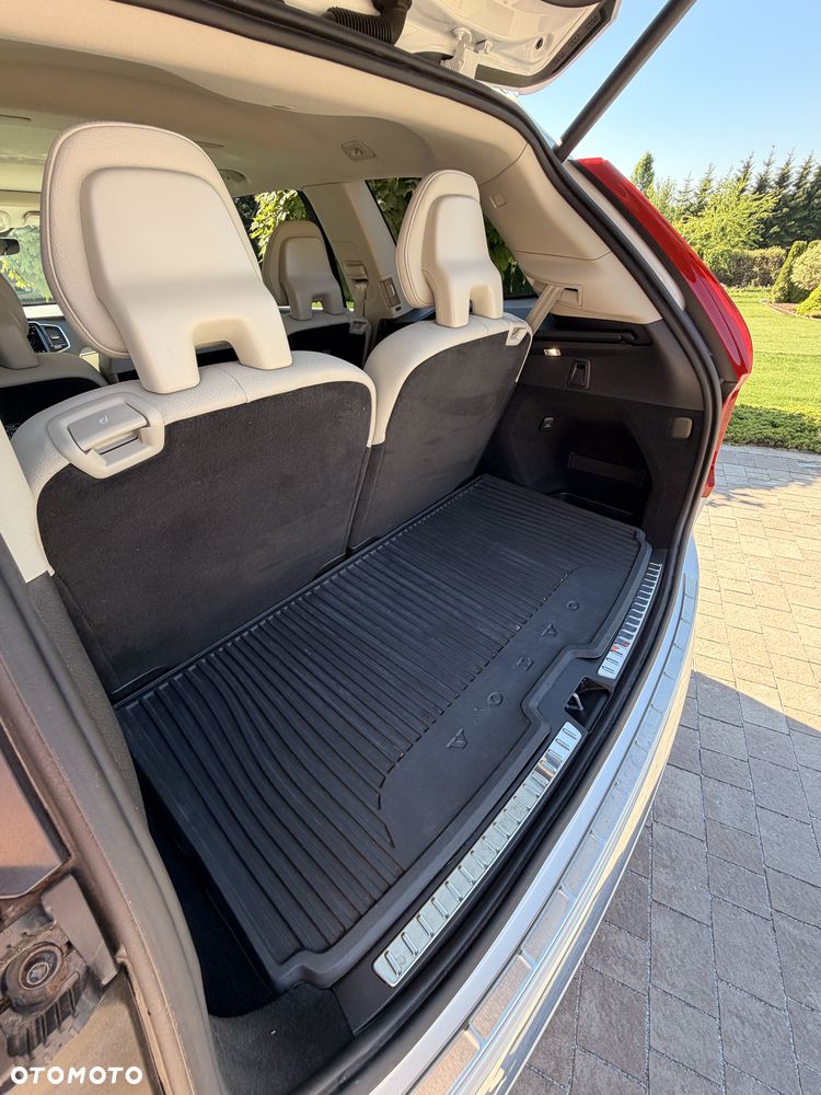 Volvo XC 90 - 18