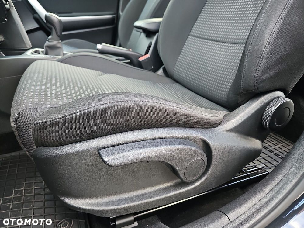 Kia Ceed - 24