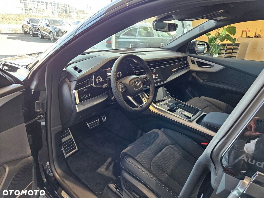 Audi Q8 - 13