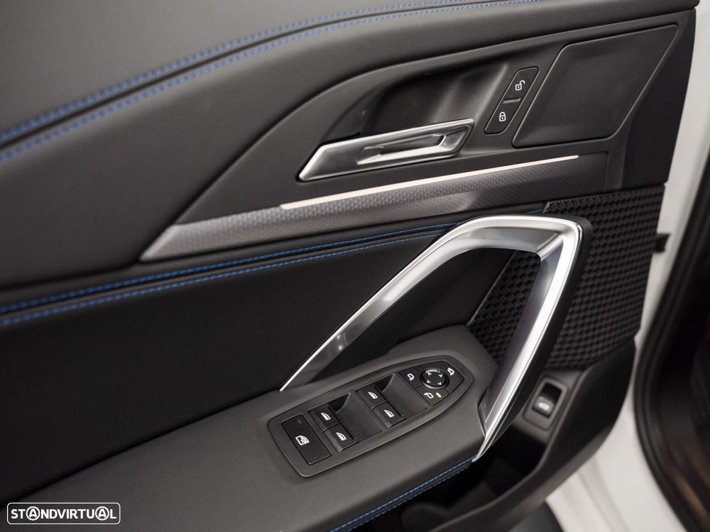 BMW iX1 eDrive20 Pack Desportivo M Pro - 19