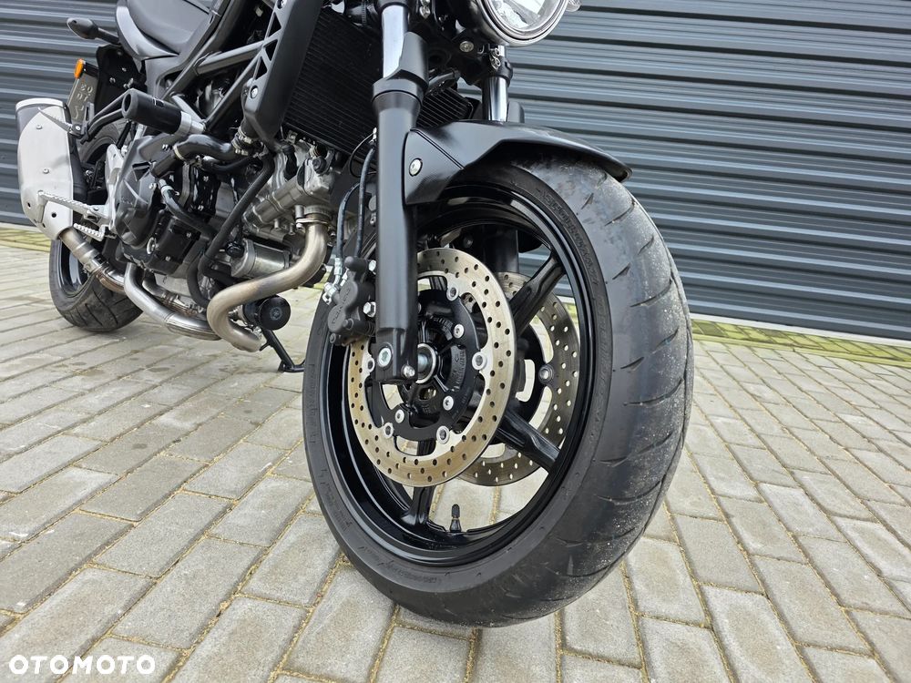Suzuki SV - 25
