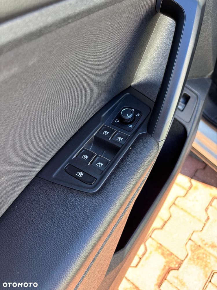Volkswagen Tiguan 2.0 TDI SCR Elegance DSG - 25