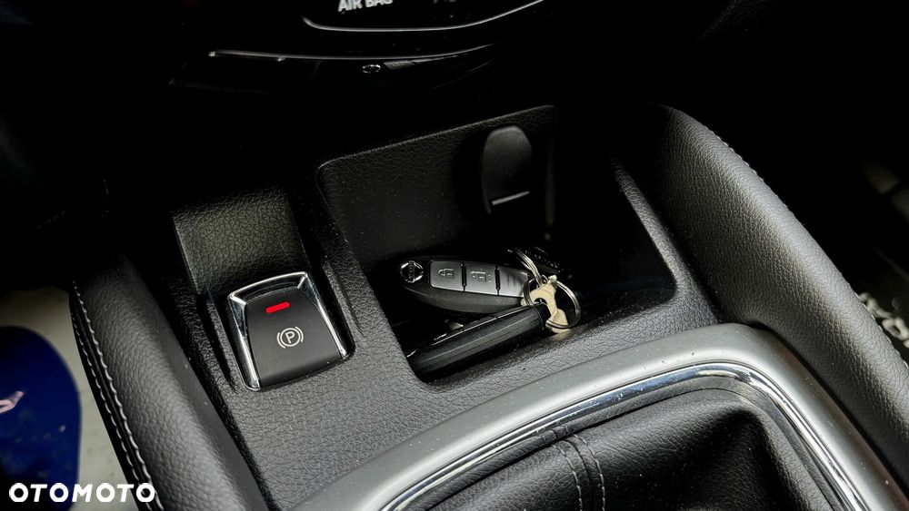 Nissan Qashqai 1.2 DIG-T Tekna EU6 - 33