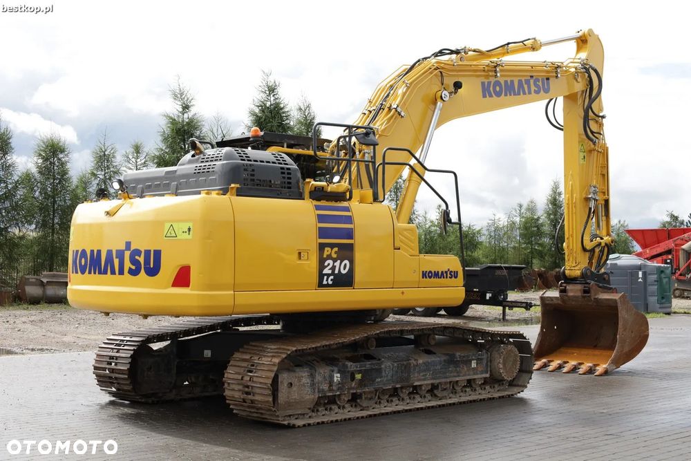 Komatsu PC210LC-11 - 9