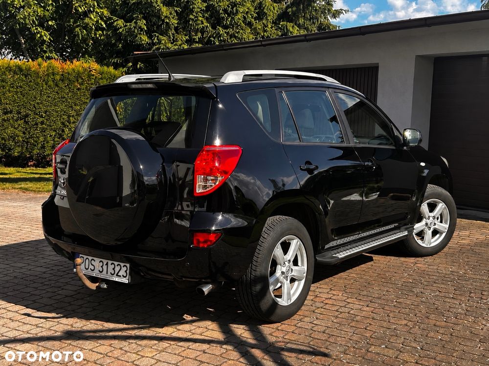 Toyota RAV4 - 16