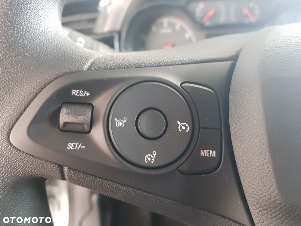 Opel Corsa 1.2 T Edition S&S - 11