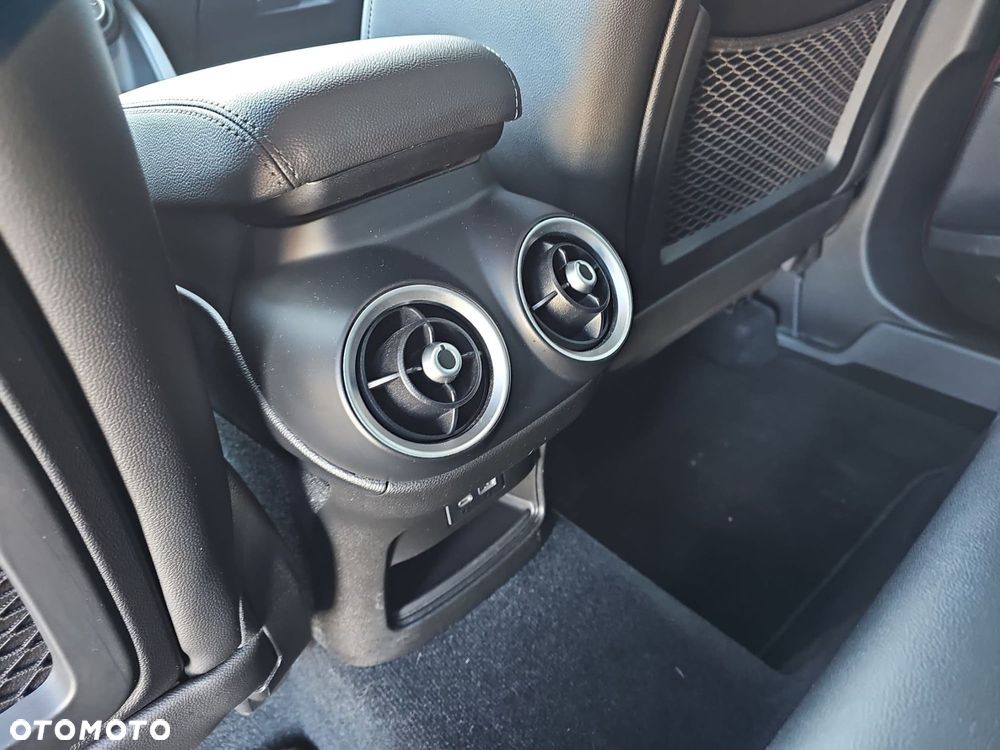 Alfa Romeo Stelvio - 35