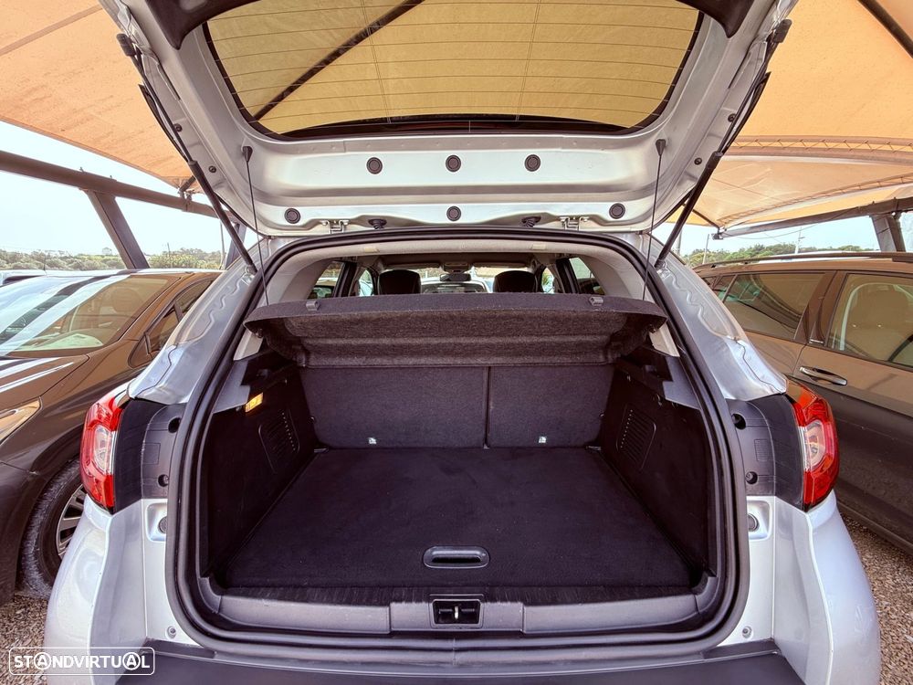 Renault Captur 1.2 TCe Exclusive EDC - 26