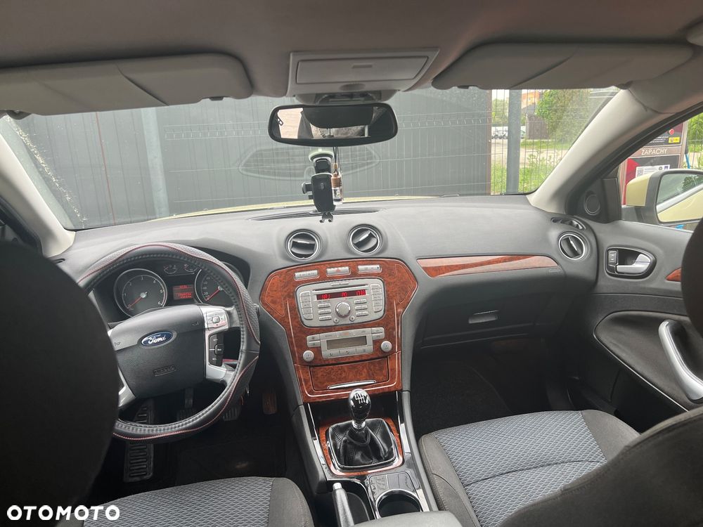 Ford Mondeo 2.0 TDCi Ghia - 5