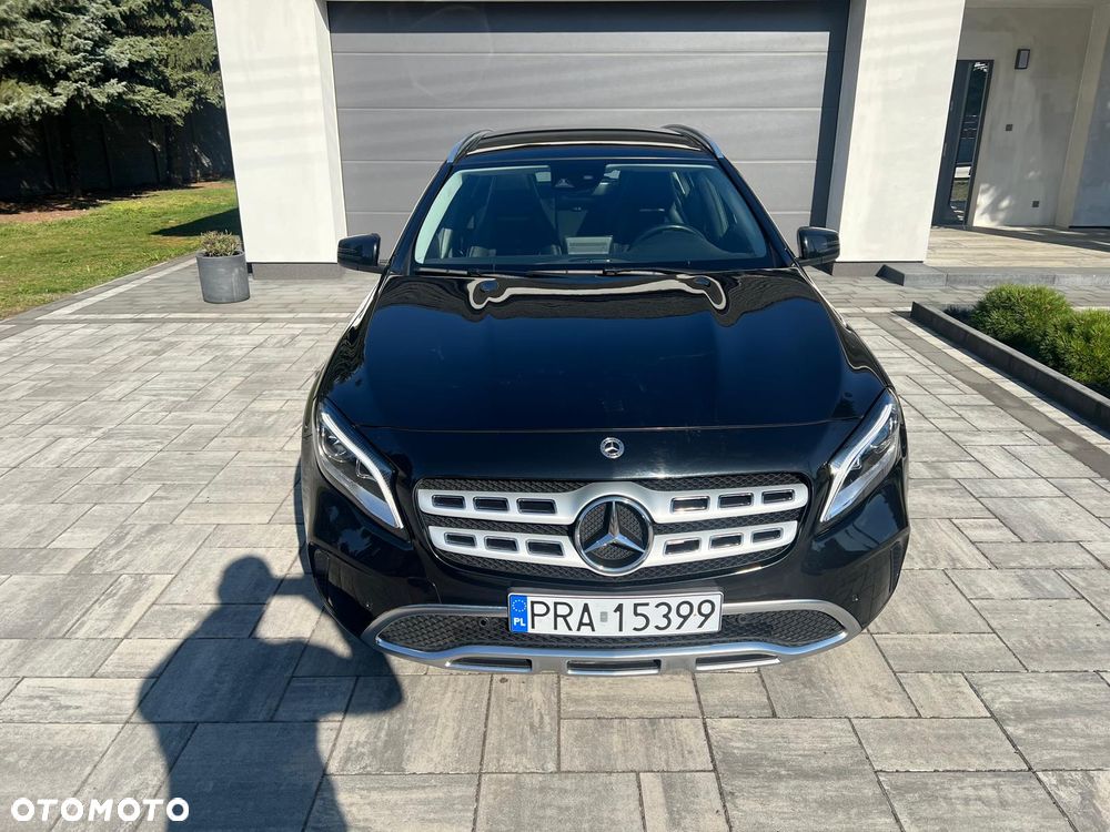 Mercedes-Benz GLA 180 d 7G-DCT Peak Edition - 3