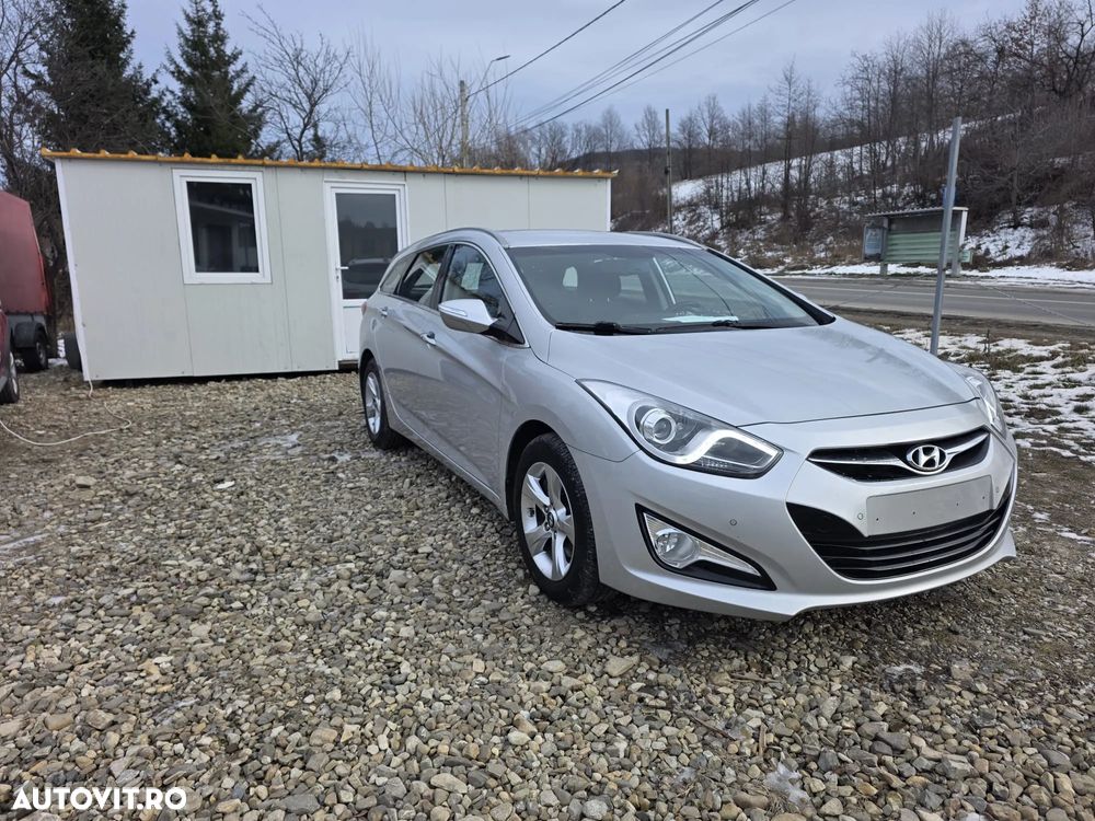 Hyundai i40 i40cw 1.7 CRDi Automatik Fifa World Cup Edition Silver - 2