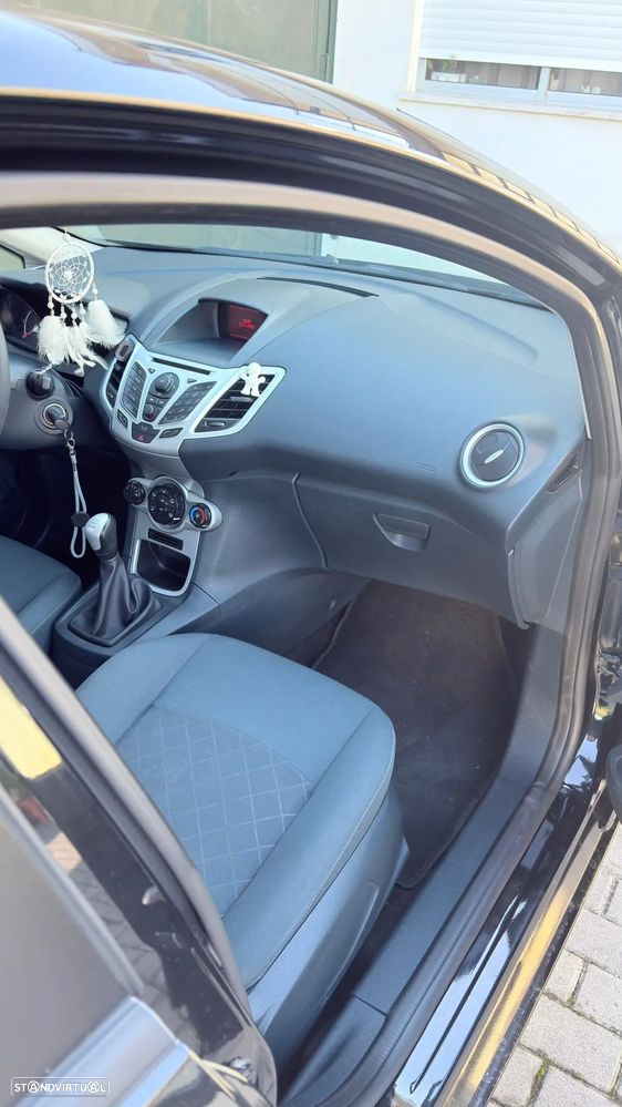 Ford Fiesta 1.4 TDCi Techno - 6