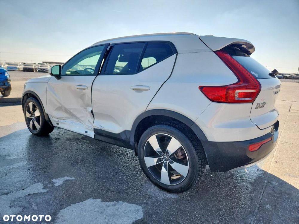 Volvo XC 40 - 2