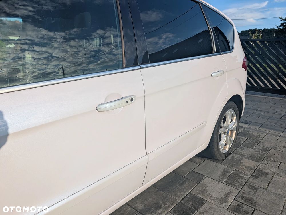 Ford S-Max - 12