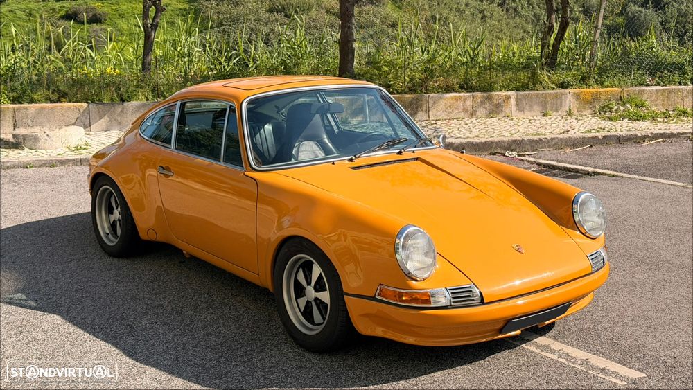 Porsche 911 Série F - 2